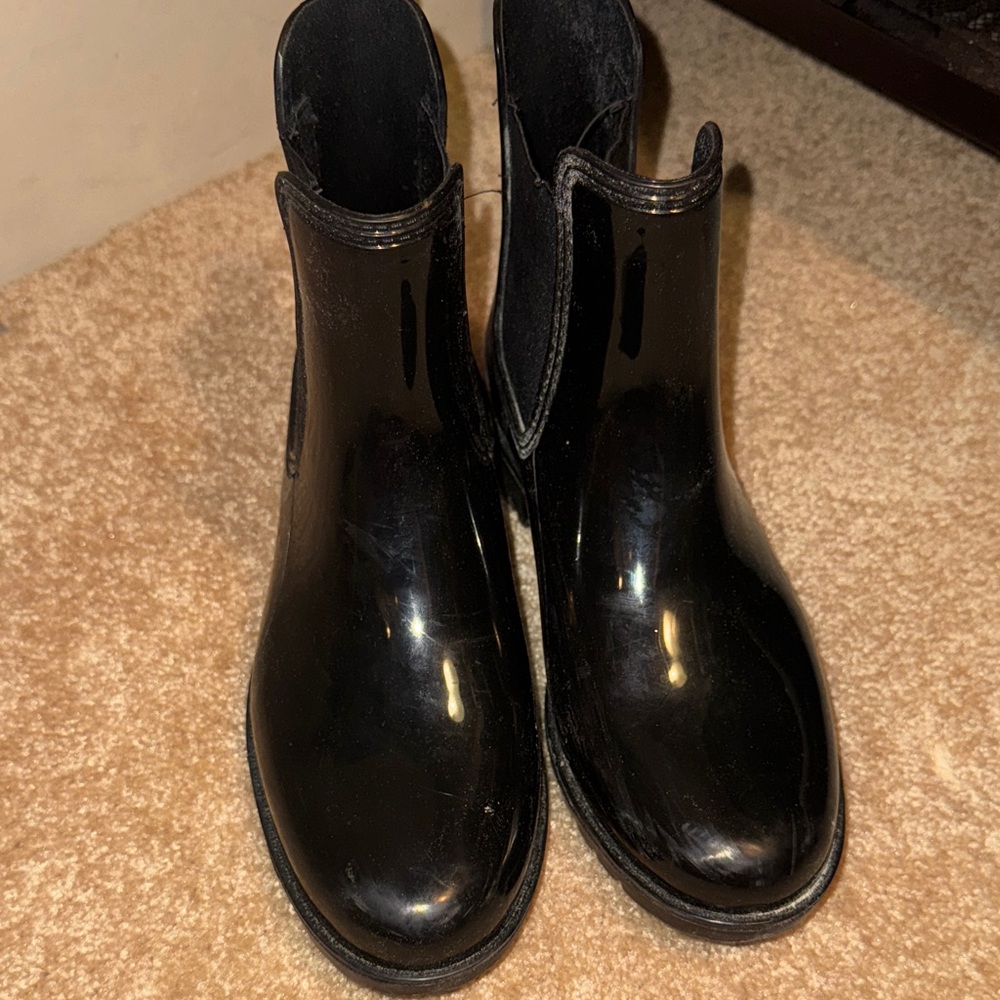 Elegant Black Ankle rubber Booties for Women